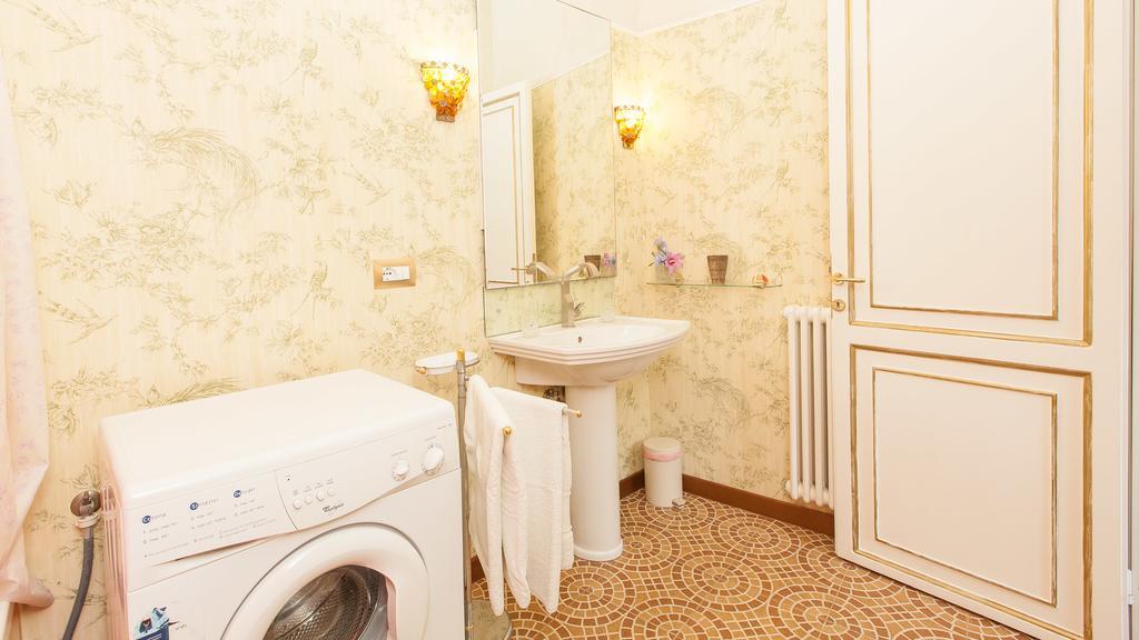 Апартаменти Domus Minervae Рим Номер фото